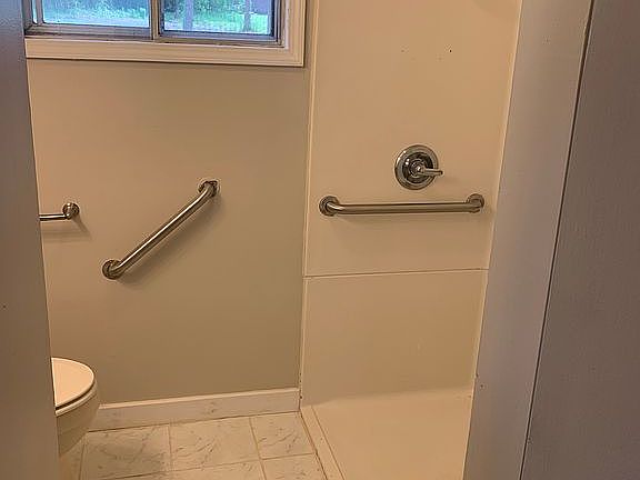 5th image of 301 Carrollton St