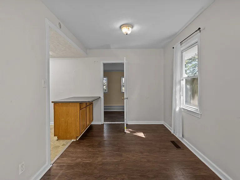 1708 W 48th St — Photo 5