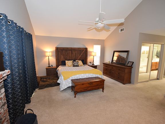 3rd image of 14765 Toft Dr