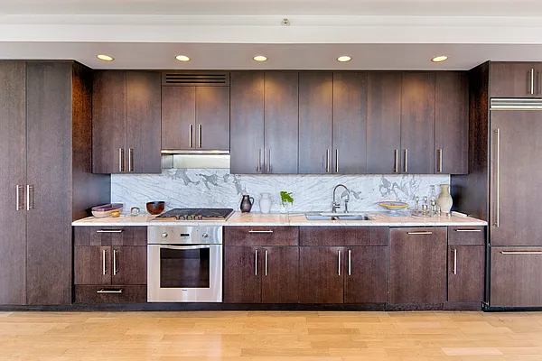 Rented by Isen & Company : Real Estate Advisors | media 2