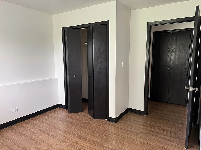 Tan Oak Apartments — Photo 5