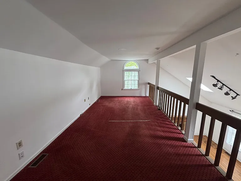 102 Ravenwood Pl — Photo 32