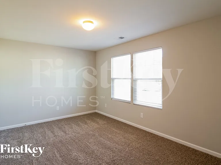 143 Rockingham Way — Photo 13