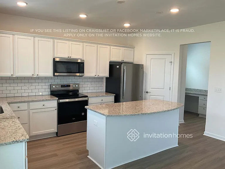 3808 Lantern Ln — Photo 4