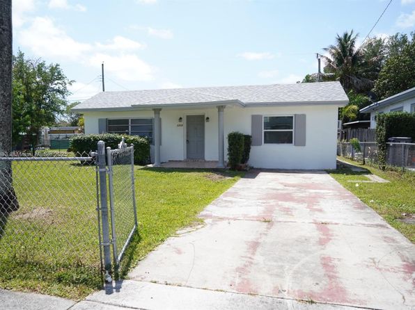 1310 NW 102nd St, Miami, FL 33147