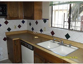 1st image of 2537 Karen Ave