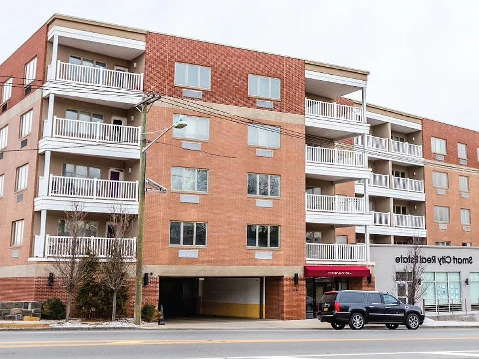 411 E Brinkerhoff Ave #211