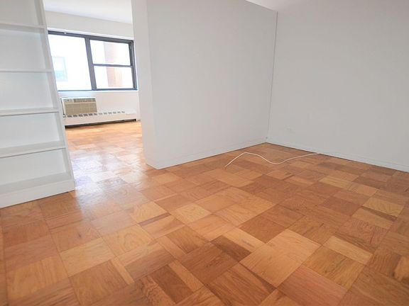 5th image of 330 E 46th St APT 10O