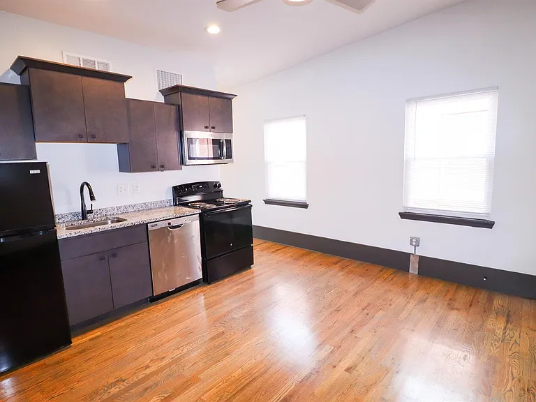 1513 Republic Street — Photo 3