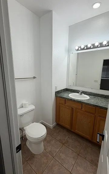 1520 E 78th Ave #4 — Photo 1