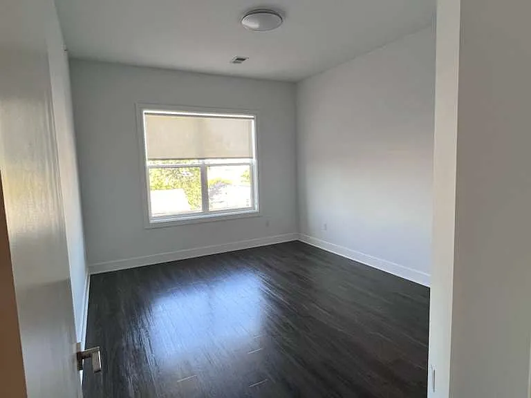 310 Madison Ave #407 — Photo 14