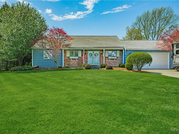 6206 Baer Rd, Sanborn, NY 14132