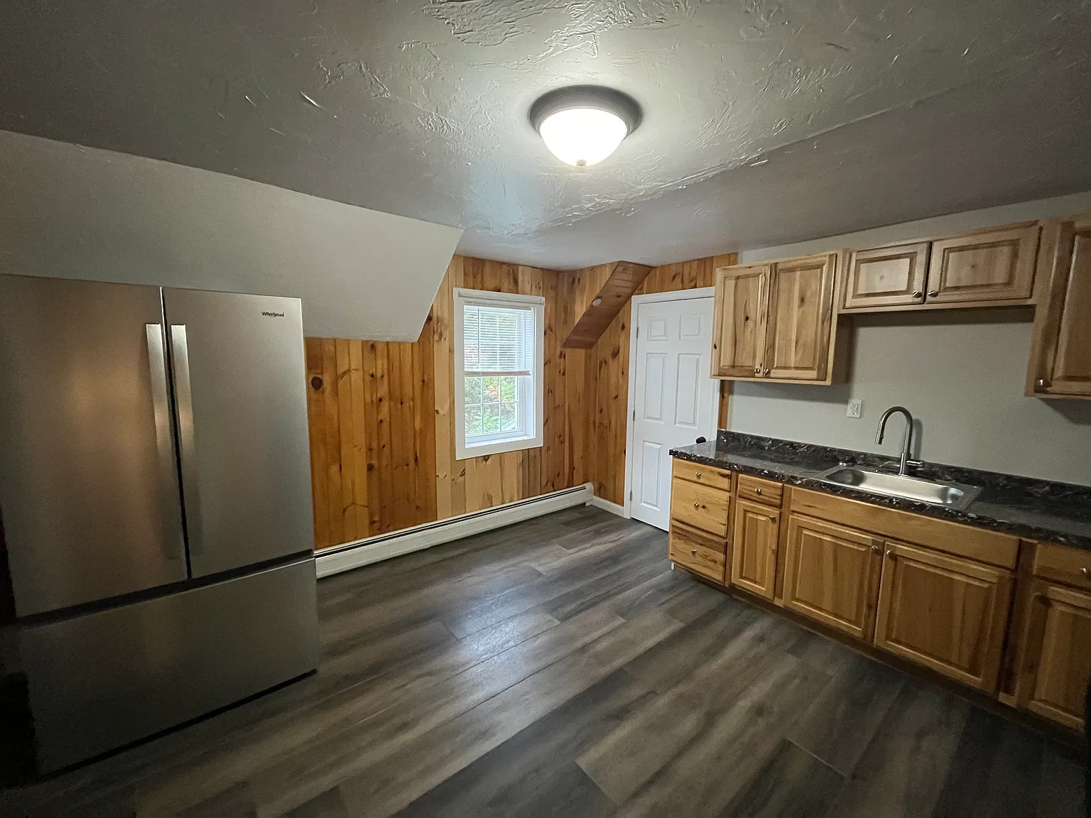 2 bed, 1200 sqft, $2,100 — Photo 3