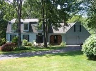 165 Garnet Ln, South Windsor, CT 06074