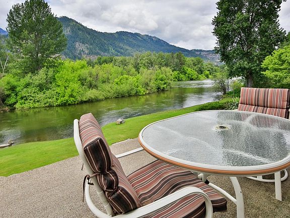 94 Irwin Ln Leavenworth WA-large-005-39-