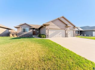 7616 W Lobelia St, Sioux Falls, SD 57106