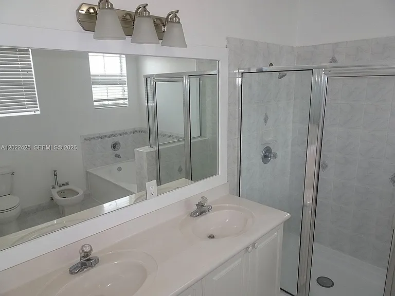 5460 NW 107th Ave #115 — Photo 21