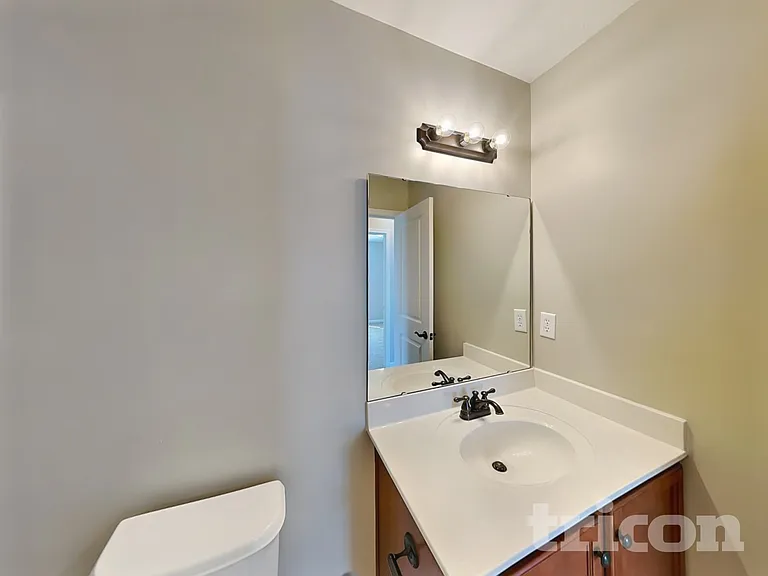 651 Braekel Way — Photo 12