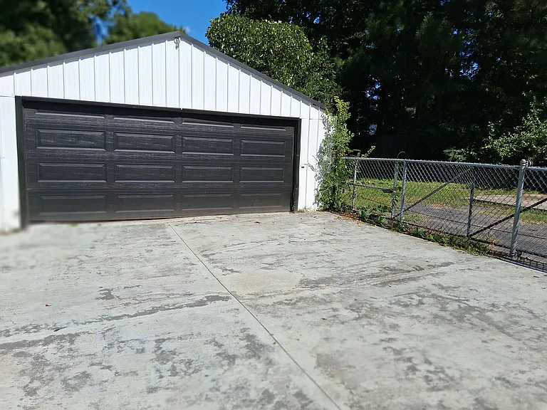 506 Pinckney St — Photo 36