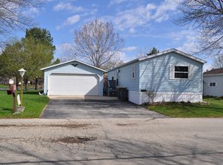 110 Twin Lakes Dr, North Fond Du Lac, WI 54937