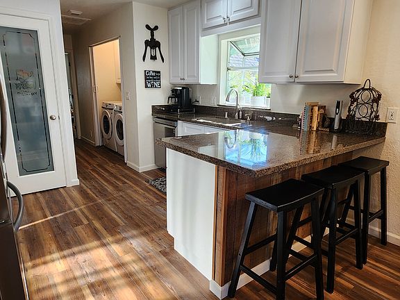 4th image of 6220 North St