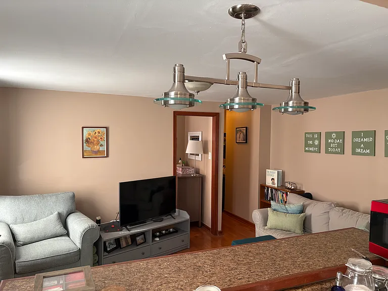 2224 Green St #5 — Photo 2