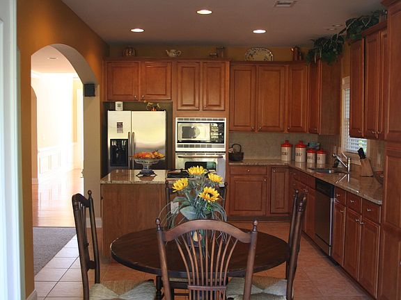 Stainless Steel Appliances and Custom Cabinets