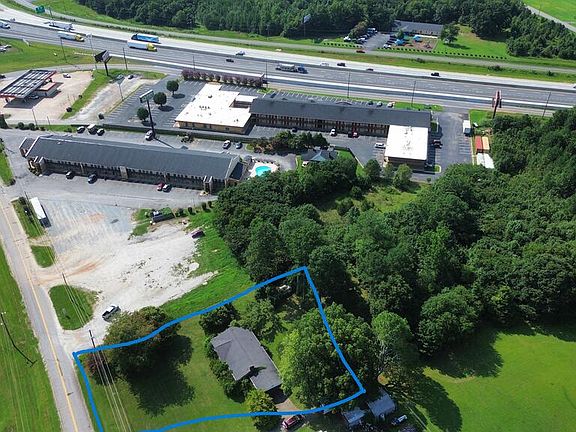 3rd image of 147 Corona Dr