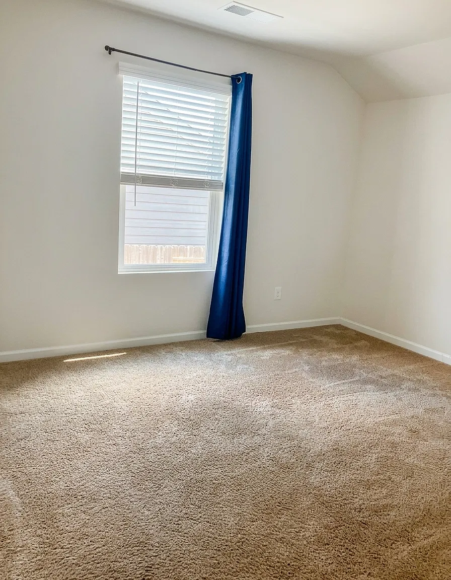 4 bed, 3.5 bath, 2827 sqft, $2,868 — Photo 4