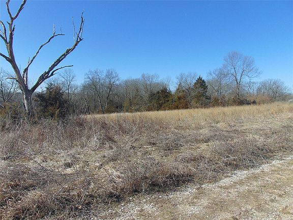 4th image of 0 Rosemount Ln