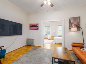 548 Henry St, Brooklyn, NY