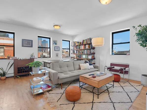 88 Green Street image 1 of 9