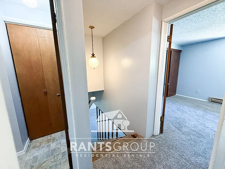 351R — Photo 12