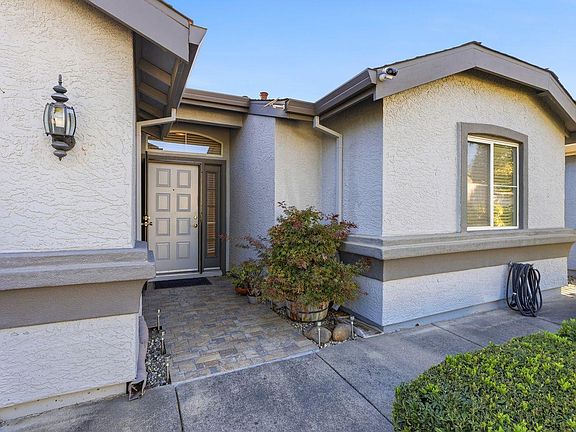 2nd image of 7668 Sundrift Ln