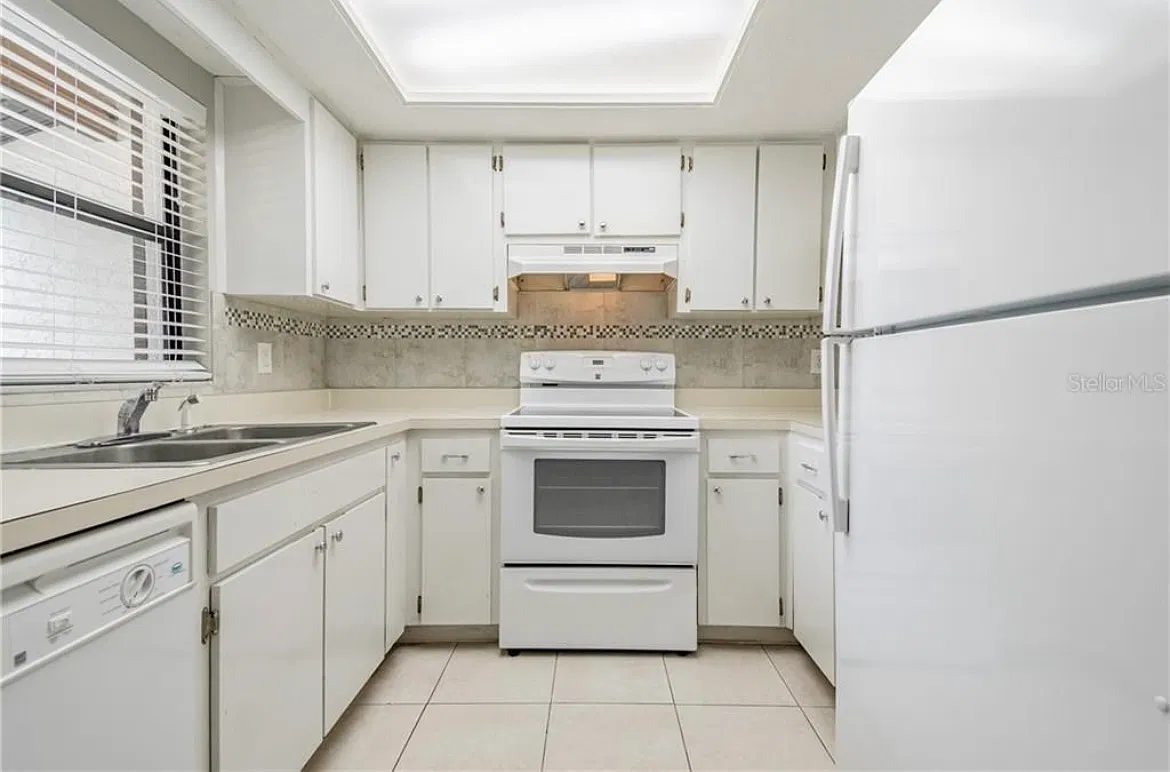 2 bed, 1.5 bath, 1152 sqft, $1,800 — Photo 4
