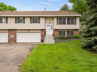 4629 Ridge Cliff Dr, Saint Paul, MN 55122