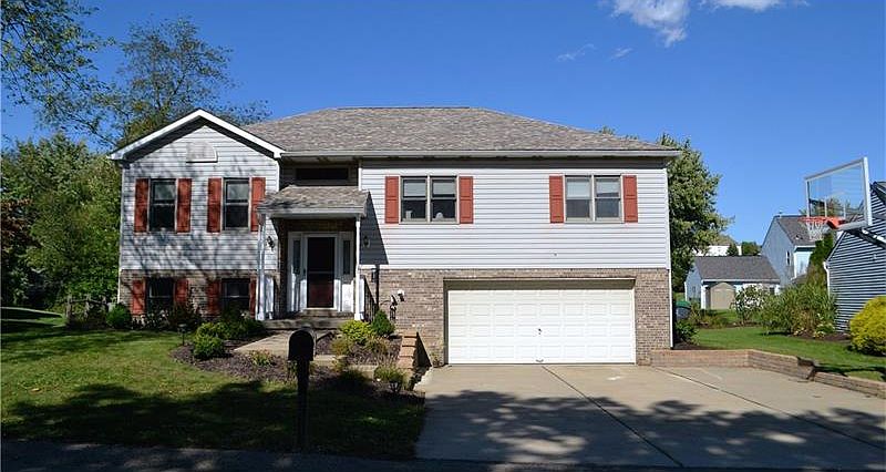 1st image of 407 Woodcock Dr