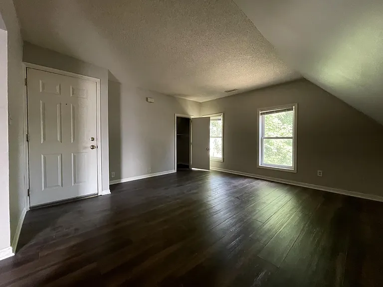 3255 Logan Ave N #2 — Photo 12