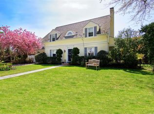 44 Shoreview Rd, Manhasset, NY 11030