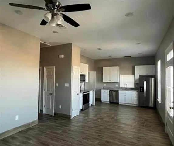 3529 Kings Dr — Photo 3