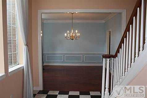 4th image of 1112 Greenpark Dr
