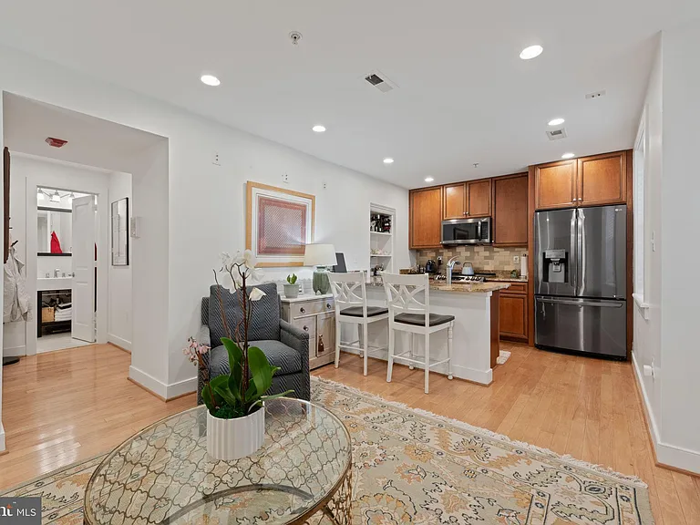 424 E Capitol St NE #3 — Photo 5