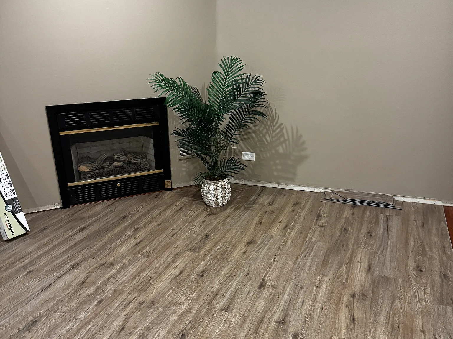 2 bed, 1.5 bath, 1400 sqft, $2,495 — Photo 2