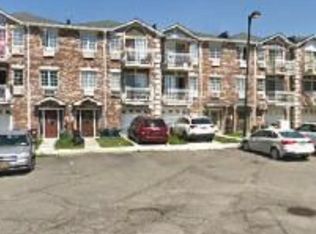 6580 Terrace Ct, Middle Village, NY 11379