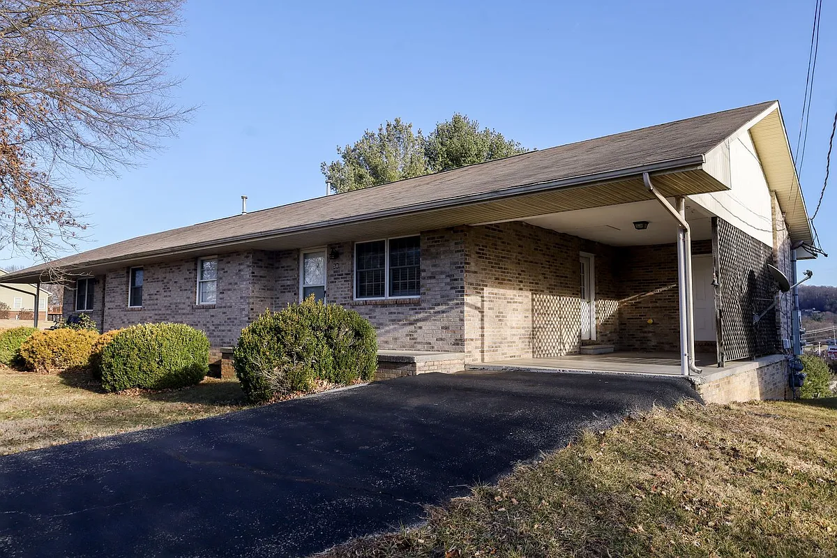 Building Photo - 150 Bart Green Dr