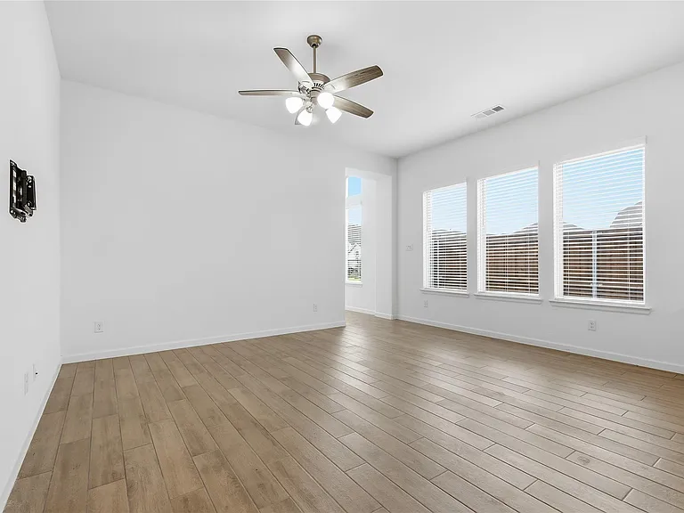 3101 Bell Flower Dr — Photo 12