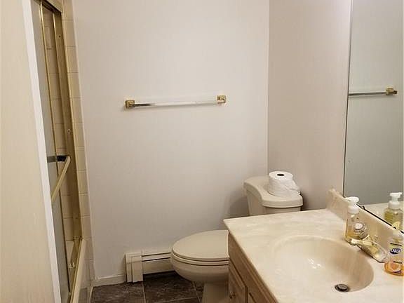 4th image of 102 Carter Cir APT 3