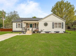 112 W Grubbs St, HICO, TX 76457