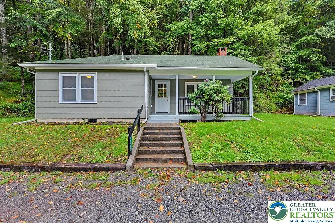 2 bed, 1.0 bath, 651 sqft, $1,650 — Photo 2