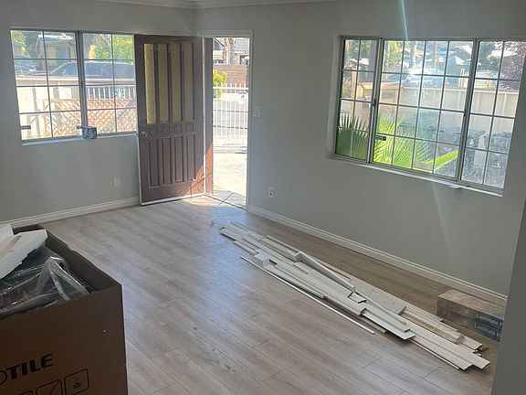 2nd image of 3153 N Farnsworth Ave #3151